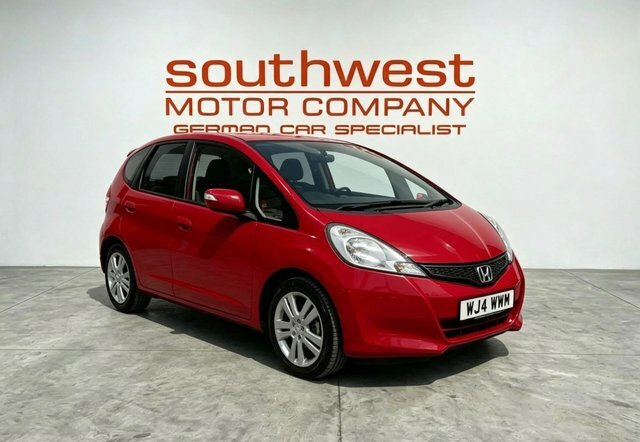 Honda Jazz I-vtec Es Plus Hatchback Red