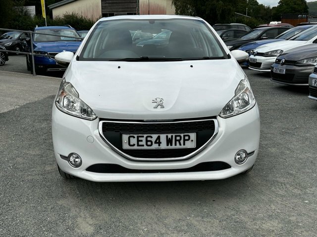 Peugeot 208 White #30