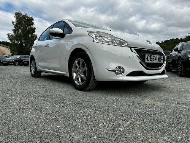 Peugeot 208 White #34