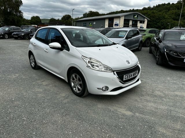 Peugeot 208 Vti Puretech Active Hatchback White #2