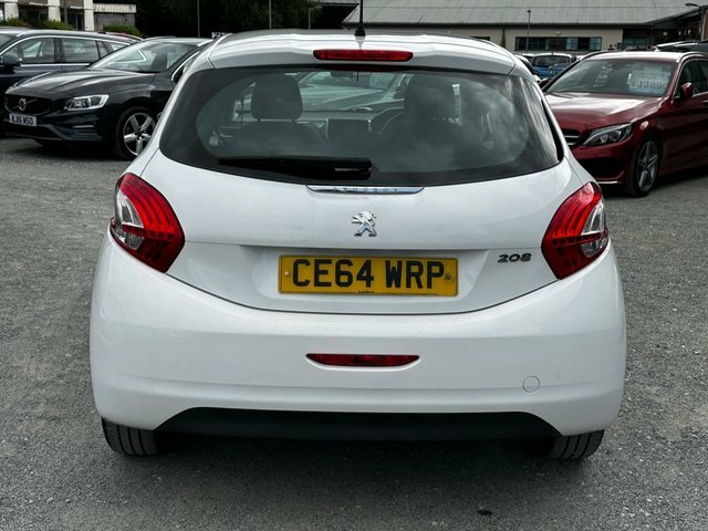 Peugeot 208 White #33