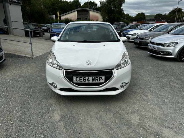 Peugeot 208 Vti Puretech Active Hatchback White #3