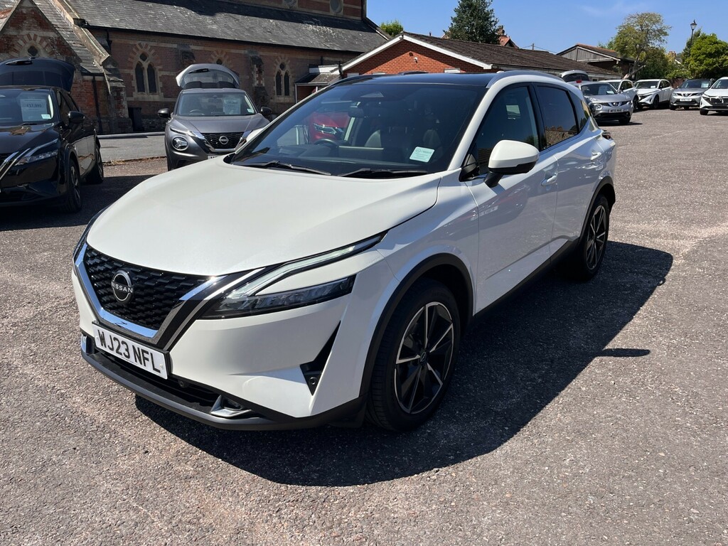 Nissan Qashqai 1.3 Dig-t Mh Tekna WJ73NFL White #5