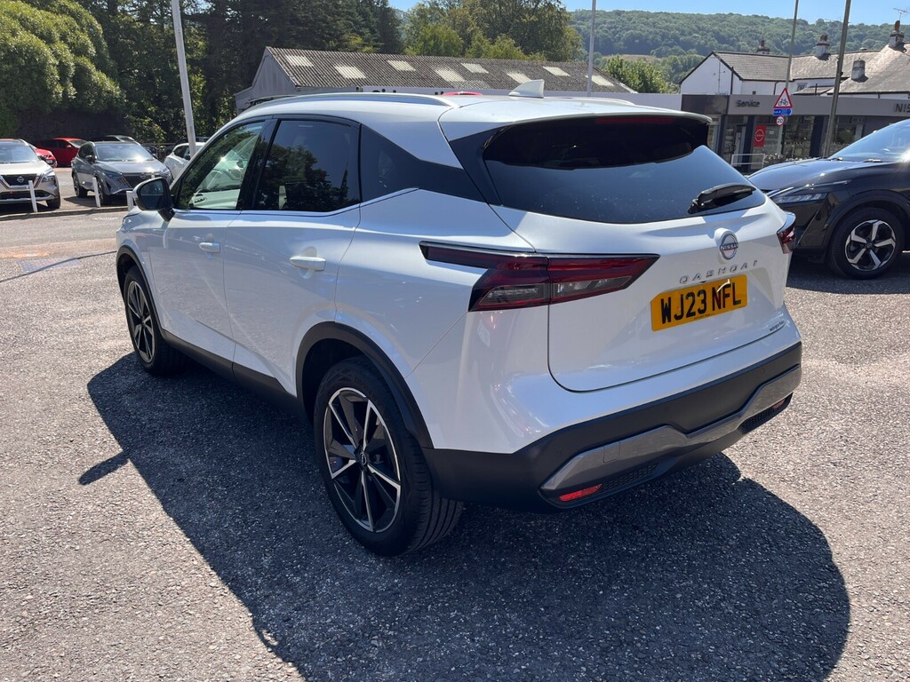 Nissan Qashqai 1.3 Dig-t Mh Tekna WJ73NFL White #4