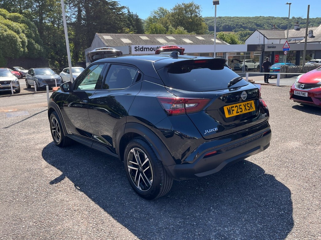 Nissan Juke 1.6 Hybrid N-connecta Black #4