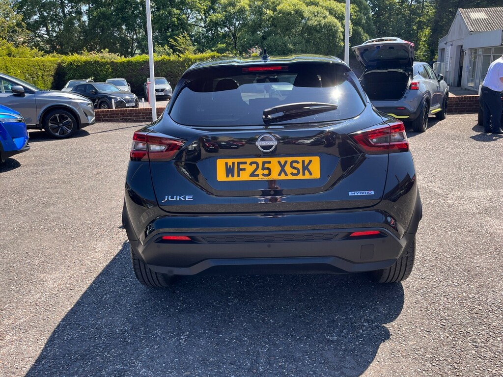 Nissan Juke 1.6 Hybrid N-connecta Black #3