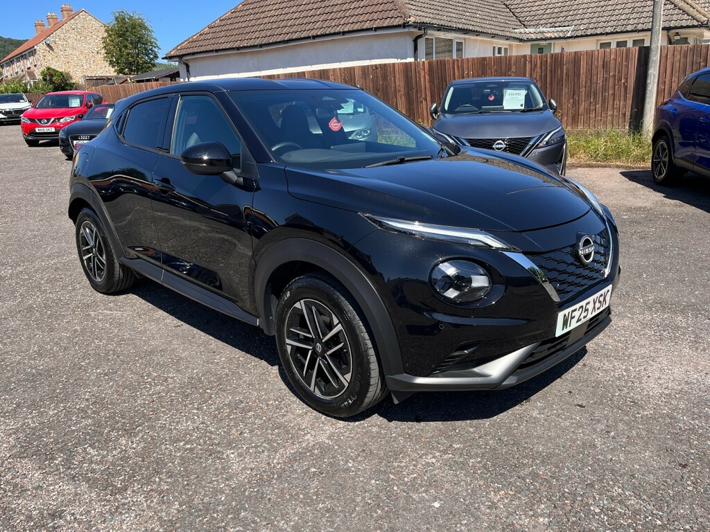Nissan Juke 1.6 Hybrid N-connecta Black