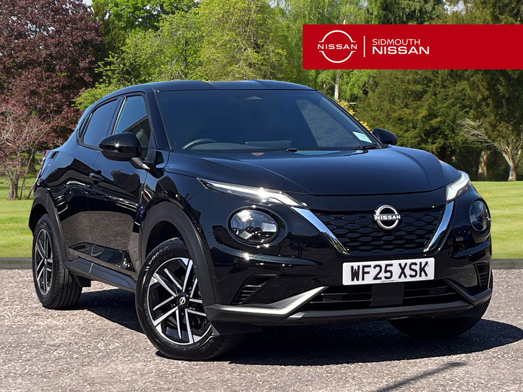 Nissan Juke 1.6 Hybrid N-connecta Black