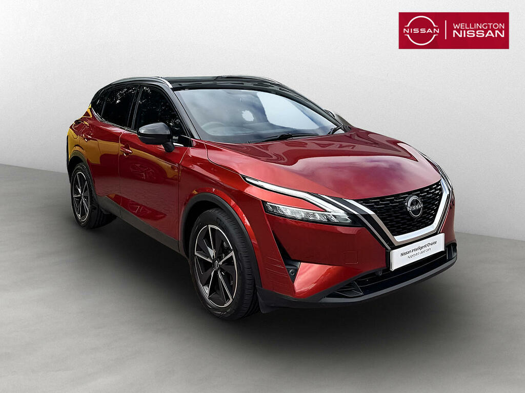 Nissan Qashqai 1.3 Dig-t Mh Tekna Red