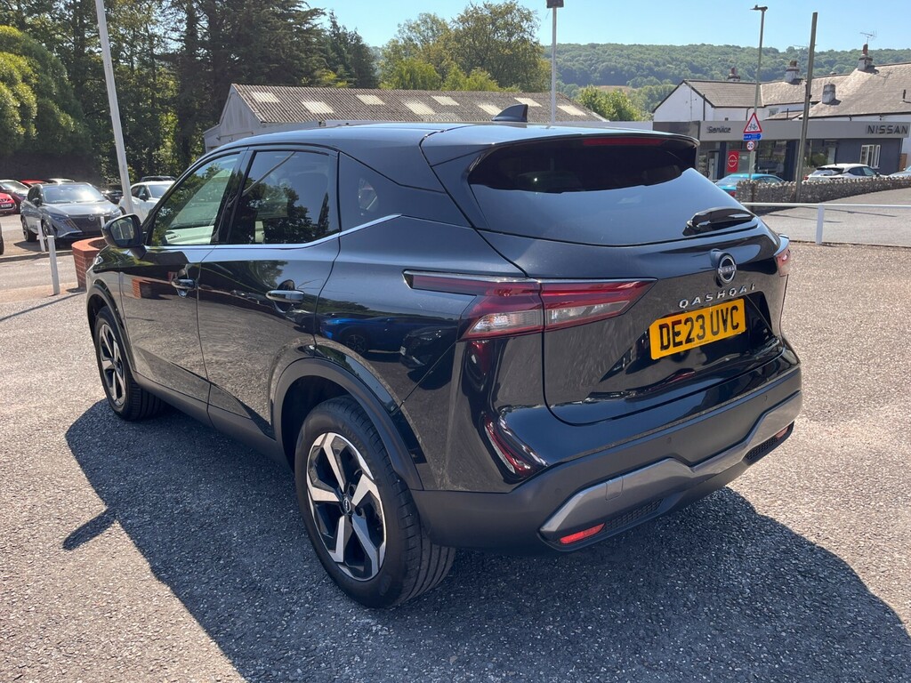 Nissan Qashqai 1.3 Dig-t Mh N-connecta DE23UVC Black #4