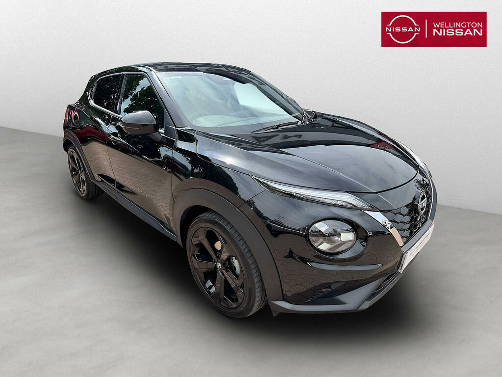 Nissan Juke 1.6 Hybrid Tekna OX25NDE Black #2