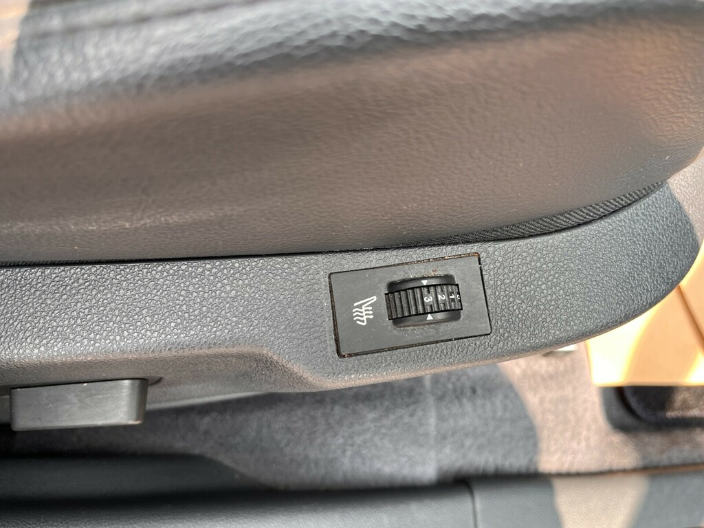 Peugeot 3008 1.6 E Brown #30