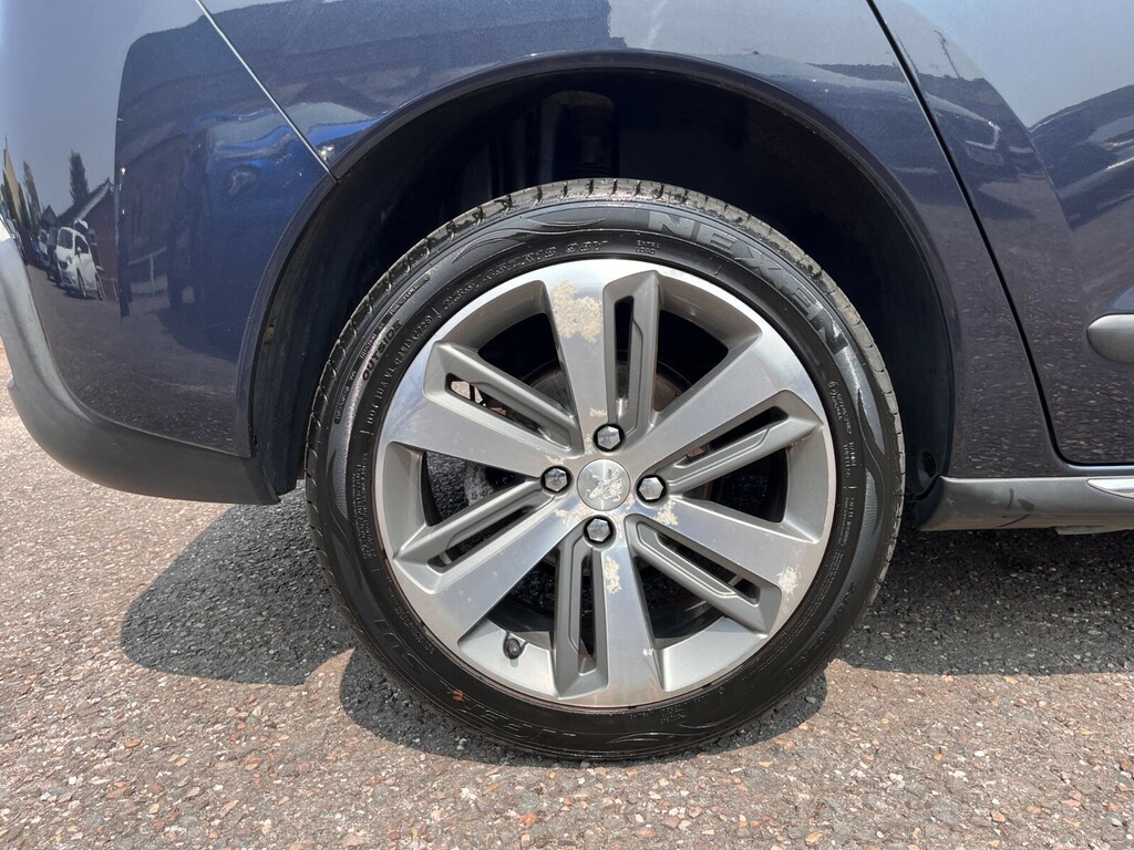 Peugeot 3008 1.6 E Brown #52
