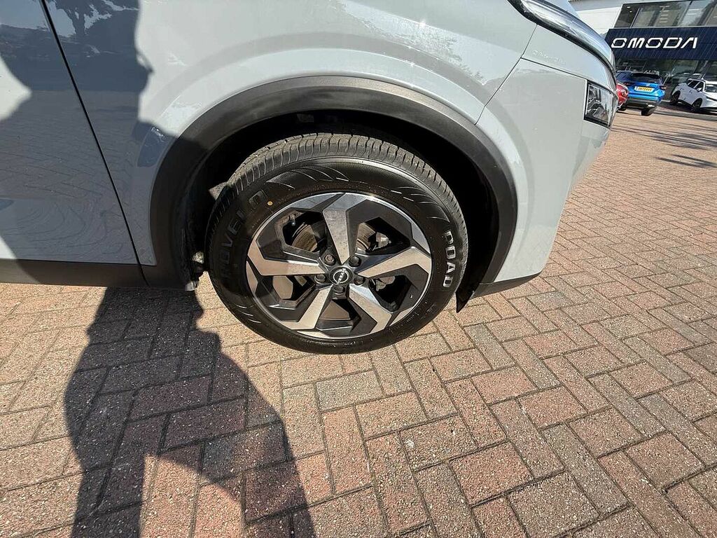 Nissan Qashqai 1.3 Dig-t Mh N-connecta Grey #3