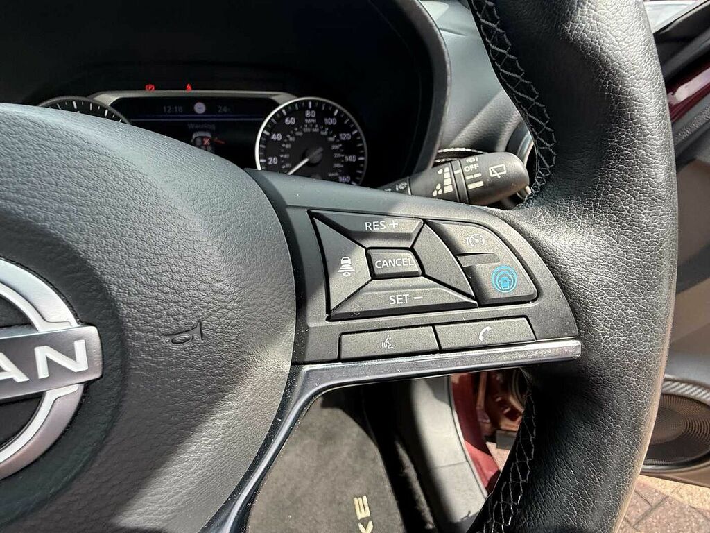 Nissan Juke Dig-t N-connecta Dct Black #30