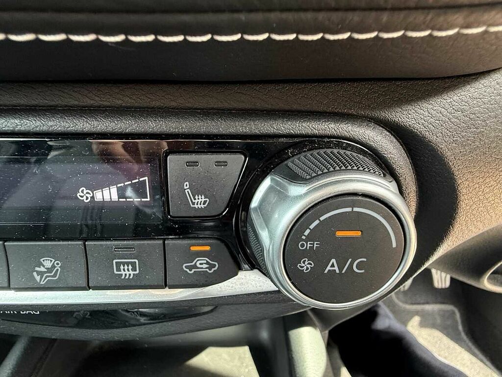 Nissan Juke Dig-t N-connecta Dct Black #36