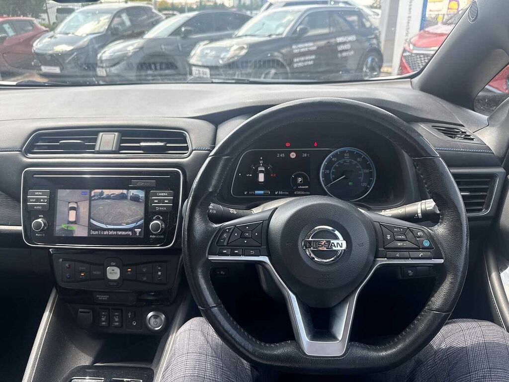 Nissan Leaf 110Kw N-connecta 40Kwh White #11