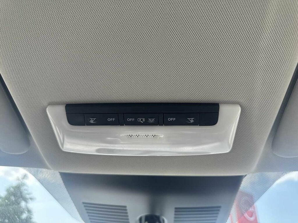Nissan Leaf 110Kw N-connecta 40Kwh White #20