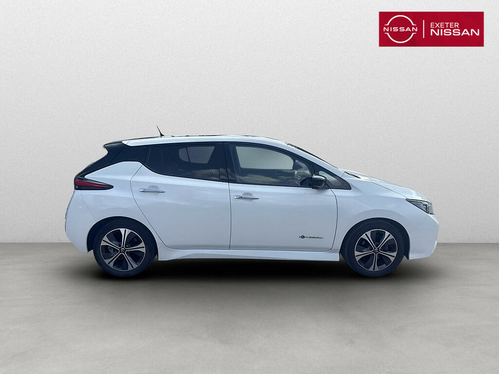 Nissan Leaf 110Kw N-connecta 40Kwh White #7
