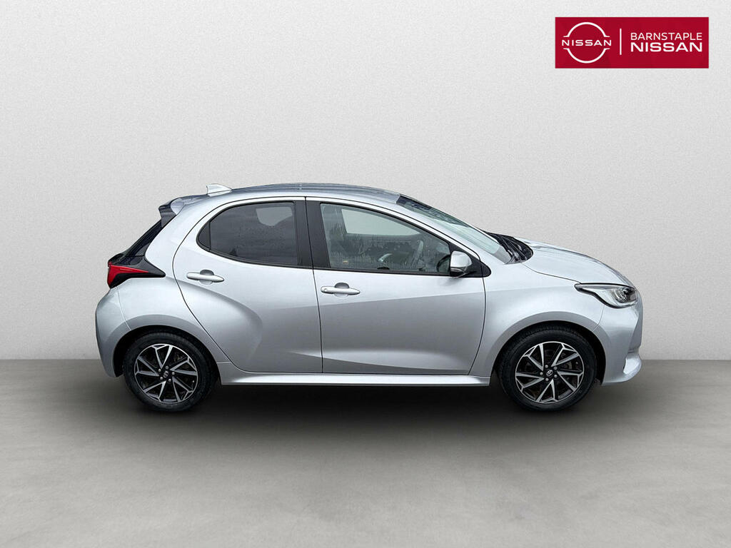 Toyota Yaris Design White #7