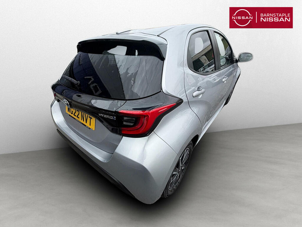 Toyota Yaris Design White #8