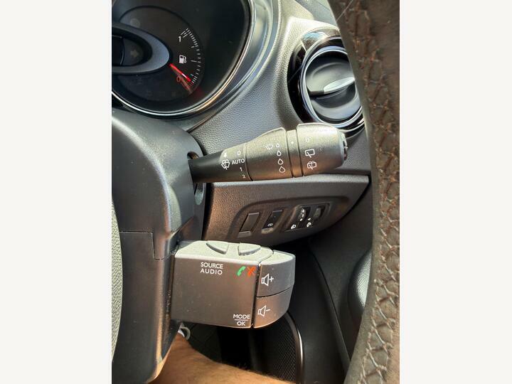 Renault Captur 0.9 Tce Energy Iconic Suv Red #39