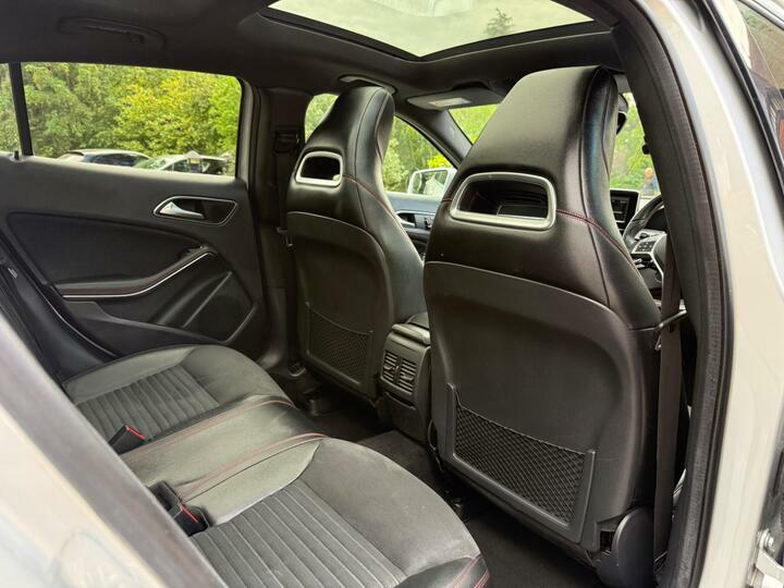 Mercedes-Benz GLA Class 2.1L Gla200 Cdi Amg Line Premium 136 Bhp Silver #36