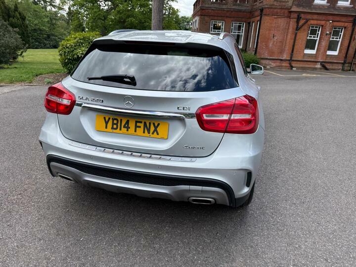 Mercedes-Benz GLA Class 2.1L Gla200 Cdi Amg Line Premium 136 Bhp Silver #21
