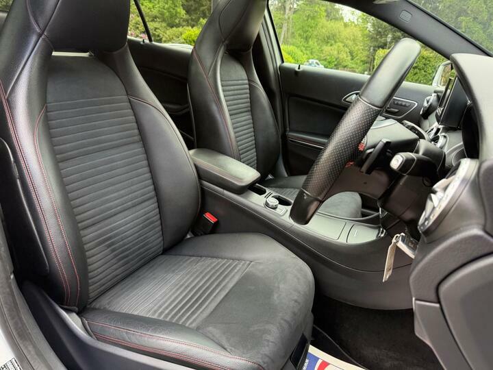Mercedes-Benz GLA Class 2.1L Gla200 Cdi Amg Line Premium 136 Bhp Silver #43