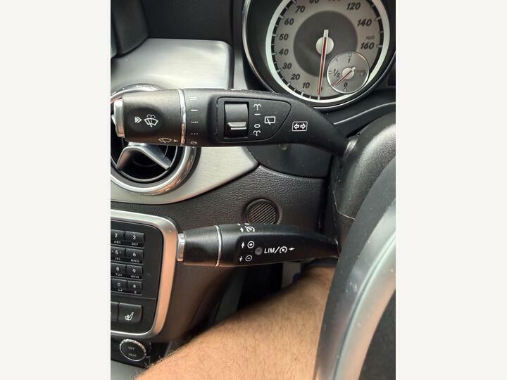Mercedes-Benz GLA Class 2.1L Gla200 Cdi Amg Line Premium 136 Bhp Silver #47