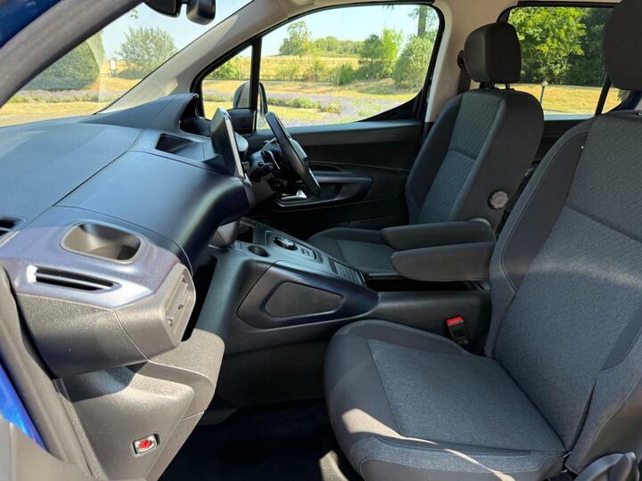 Peugeot Rifter 1.5 Bluehdi Allure Premium Standard Mpv Grey #26