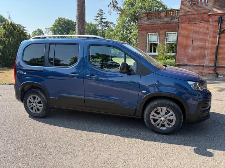 Peugeot Rifter 1.5 Bluehdi Allure Premium Standard Mpv Grey #12