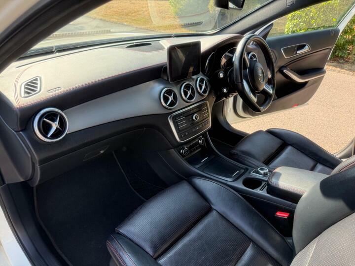 Mercedes-Benz GLA Class Gla 200D 4Matic Amg Line Premium Plus Grey #28