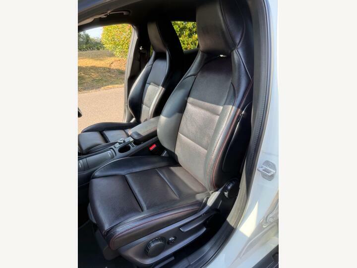 Mercedes-Benz GLA Class Gla 200D 4Matic Amg Line Premium Plus Grey #29