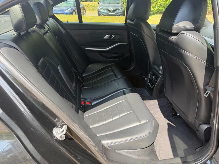 BMW 3 Series 320I Sport Step Black #23