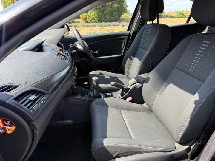 Renault Megane  White #21