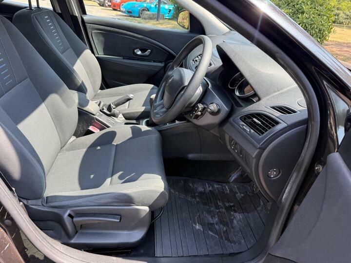Renault Megane  White #28