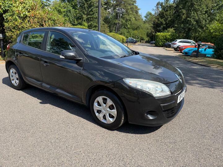 Renault Megane  White #13