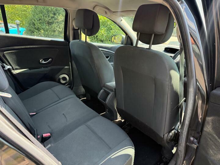 Renault Megane  White #24
