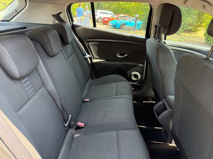 Renault Megane  White #26