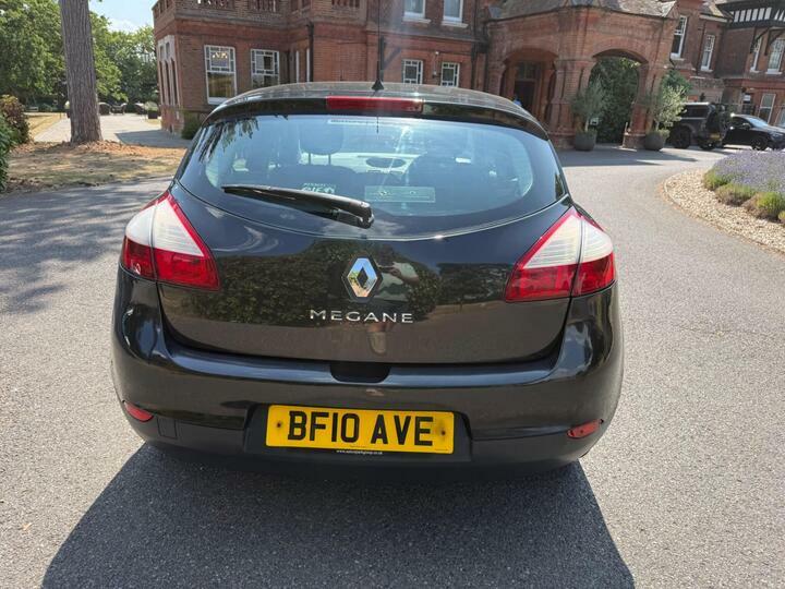 Renault Megane  White #8