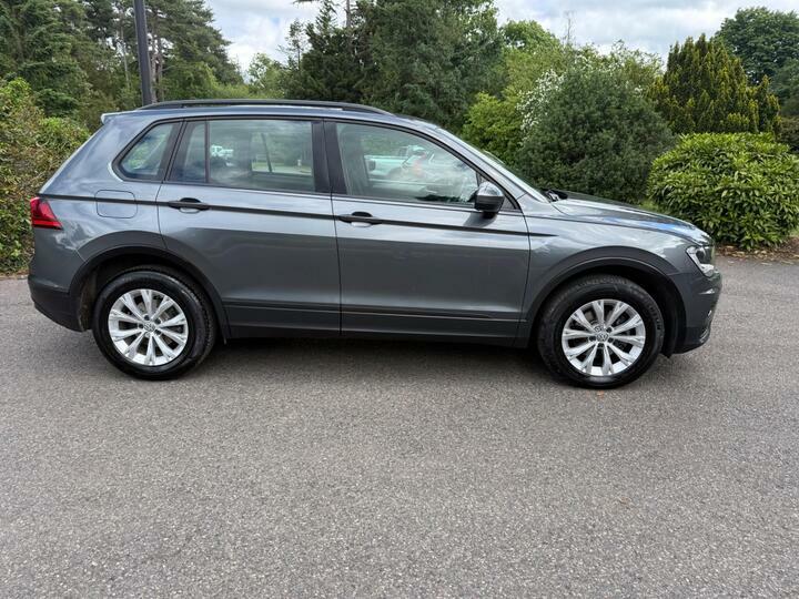 Volkswagen Tiguan Se Navigation Silver #5