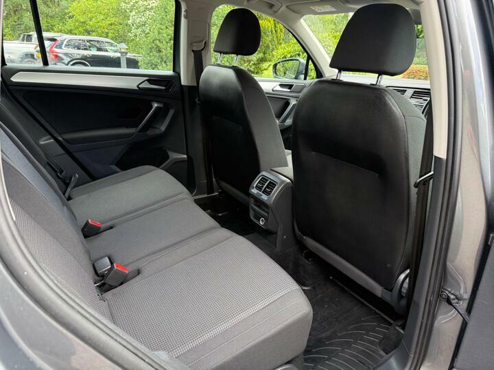 Volkswagen Tiguan Se Navigation Silver #33