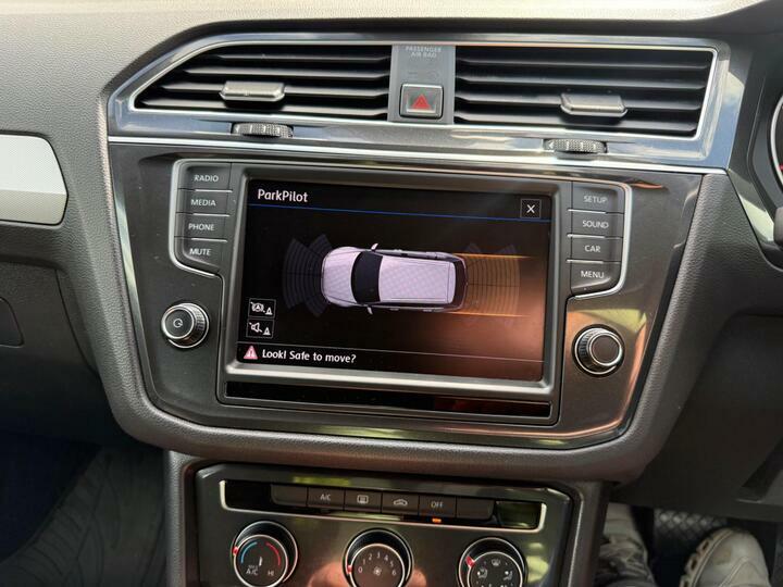 Volkswagen Tiguan Se Navigation Silver #46