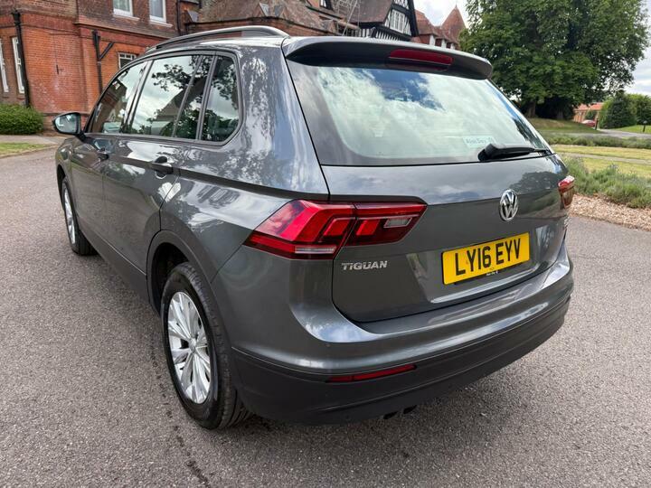 Volkswagen Tiguan Se Navigation Silver #7