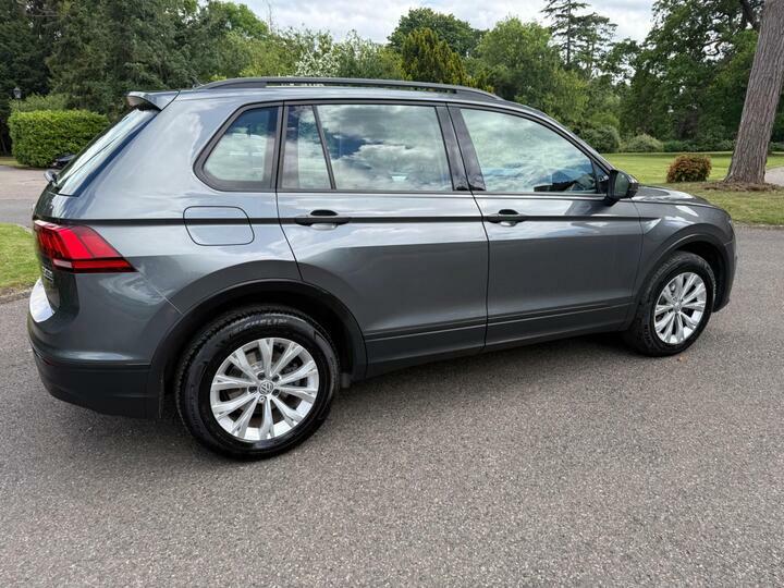 Volkswagen Tiguan Se Navigation Silver #23
