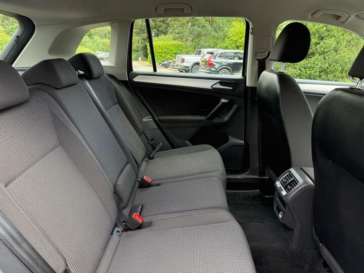 Volkswagen Tiguan Se Navigation Silver #35