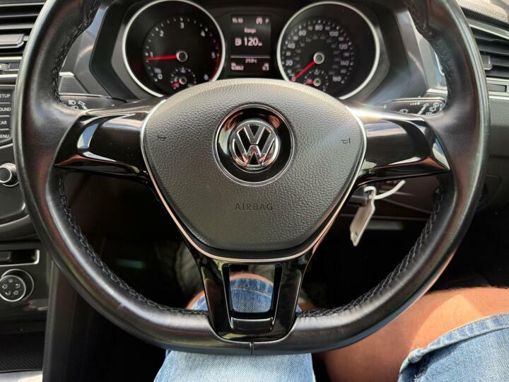 Volkswagen Tiguan Se Navigation Silver #45
