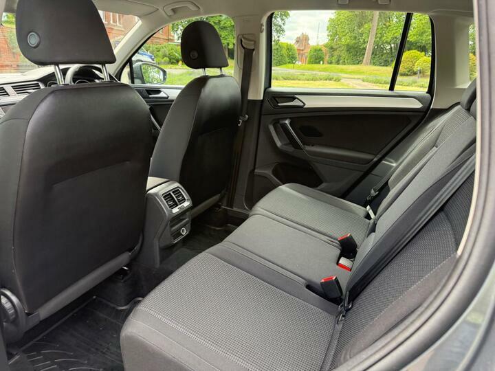 Volkswagen Tiguan Se Navigation Silver #31