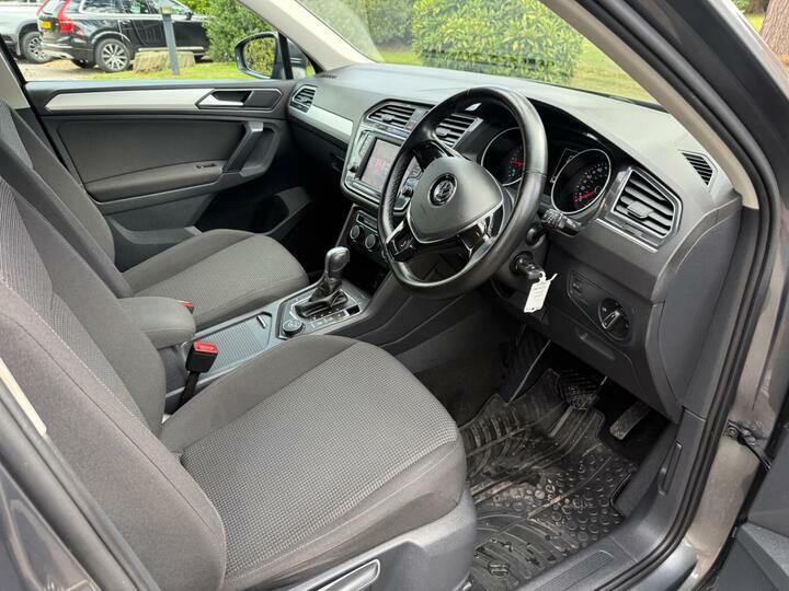 Volkswagen Tiguan Se Navigation Silver #38